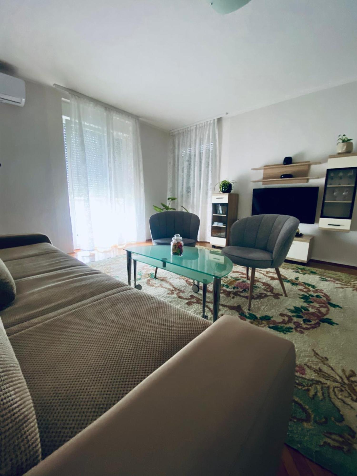 Apartman Colapis- Self Check In, Free Parking, Premium Location! Karlovac Exterior photo